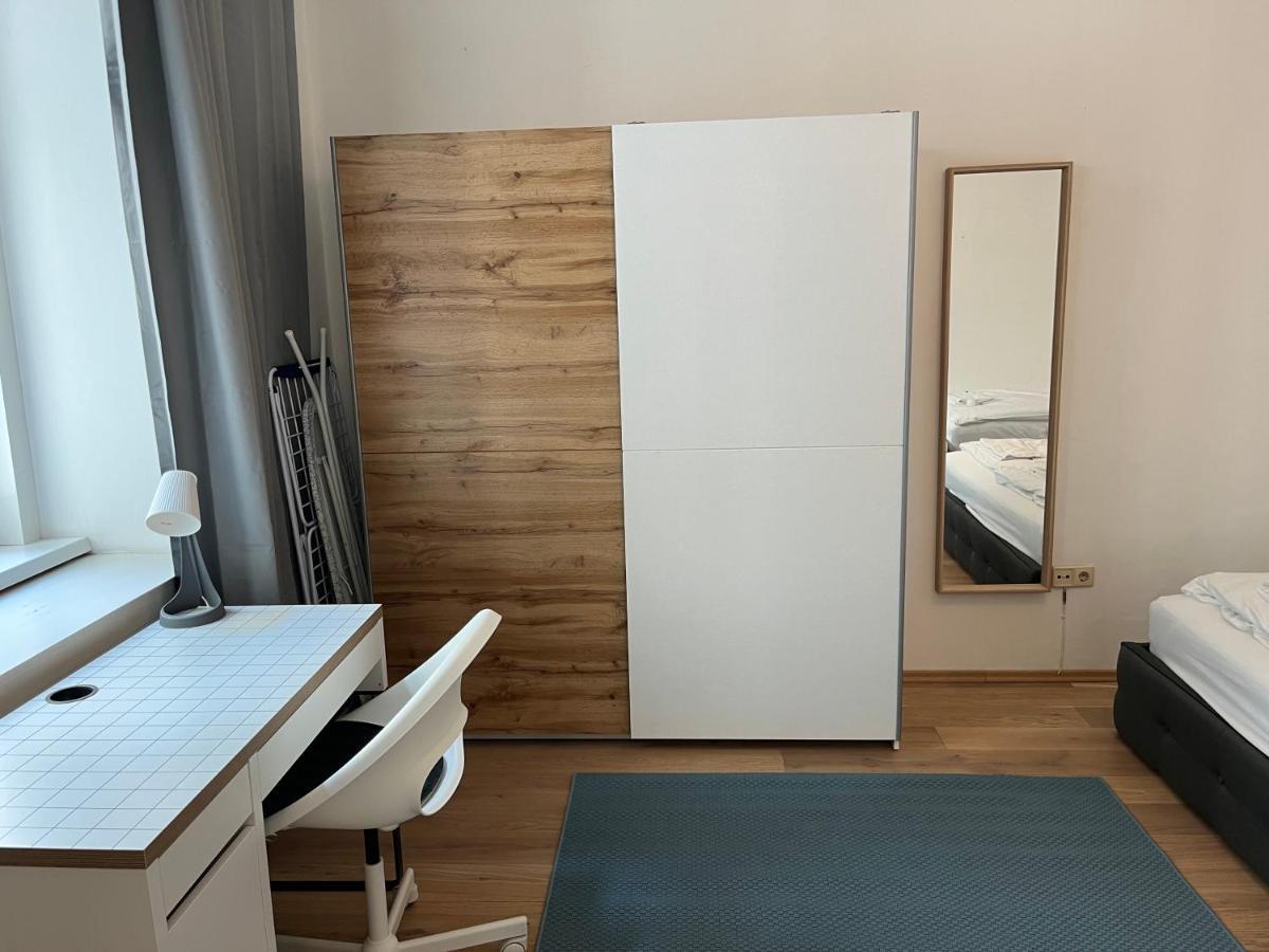 Stylish Apt Near Urania 1Br Lägenhet Wien Exteriör bild