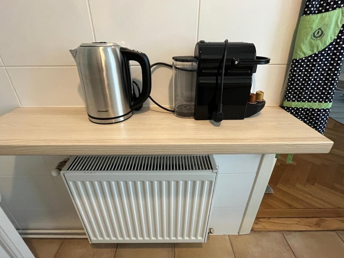 Stylish Apt Near Urania 1Br Lägenhet Wien Exteriör bild