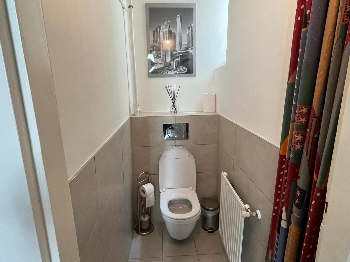 Stylish Apt Near Urania 1Br Lägenhet Wien Exteriör bild